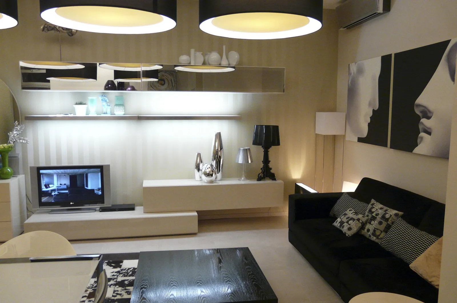 A LA CASA DESIGN debreceni bemutatóterme olasz bútorokkal (9)
