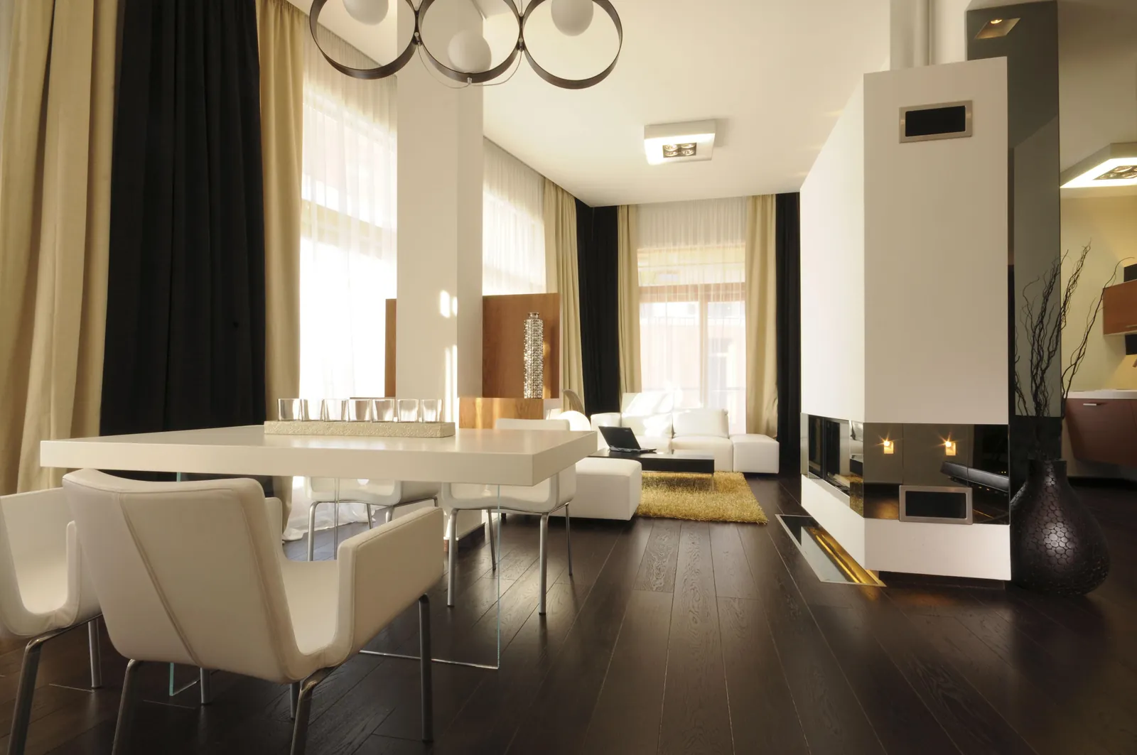 Completed interior with Italian furniture, LA CASA DESIGN reference 10